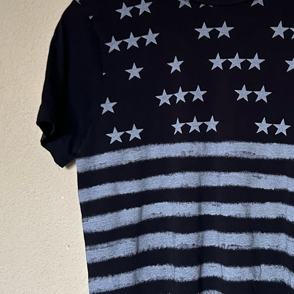3/$20 Old navy black and gray American flag - Picture 7 of 9